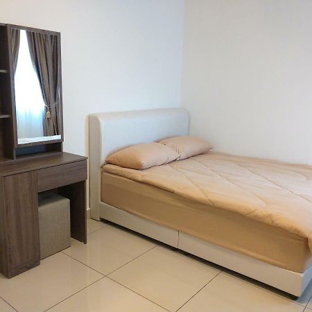 Aliff Avenue 2 Bedroom Homestay Джохор-Бару Экстерьер фото