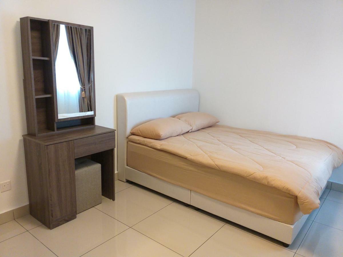 Aliff Avenue 2 Bedroom Homestay Джохор-Бару Экстерьер фото